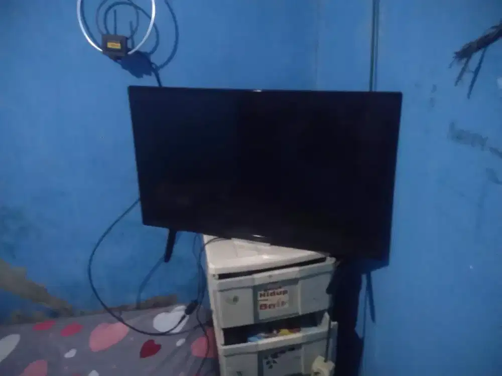 Led tv digital coocca 32inc sekalian sama antena nya