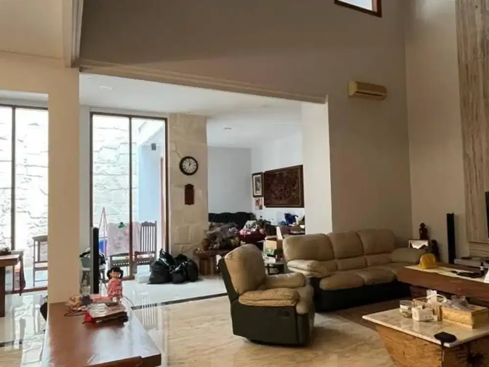 Rumah Graha Family* Blok L , Hadap Barat , Lantai Full Marmer Kusen Kayu Jati