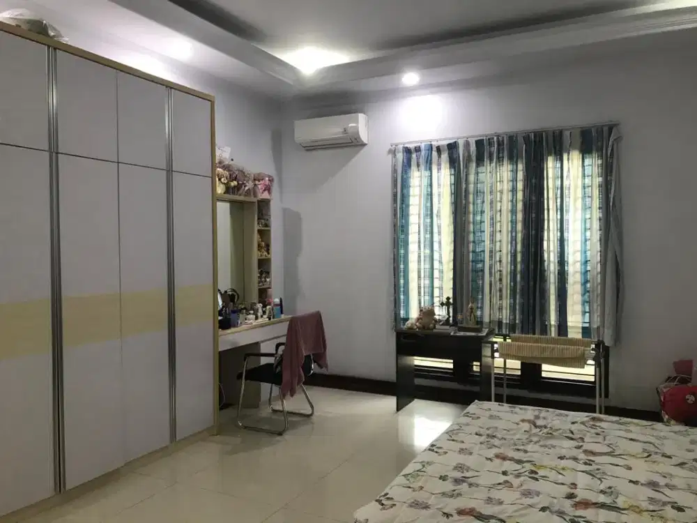 Dijual Bangunan Rumah di Arwana Jembatan Dua Jakarta Utara