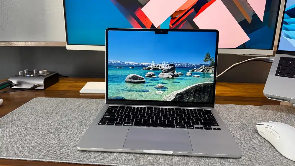 Dijual MacBook Air M2 14 (Silver) 8/256