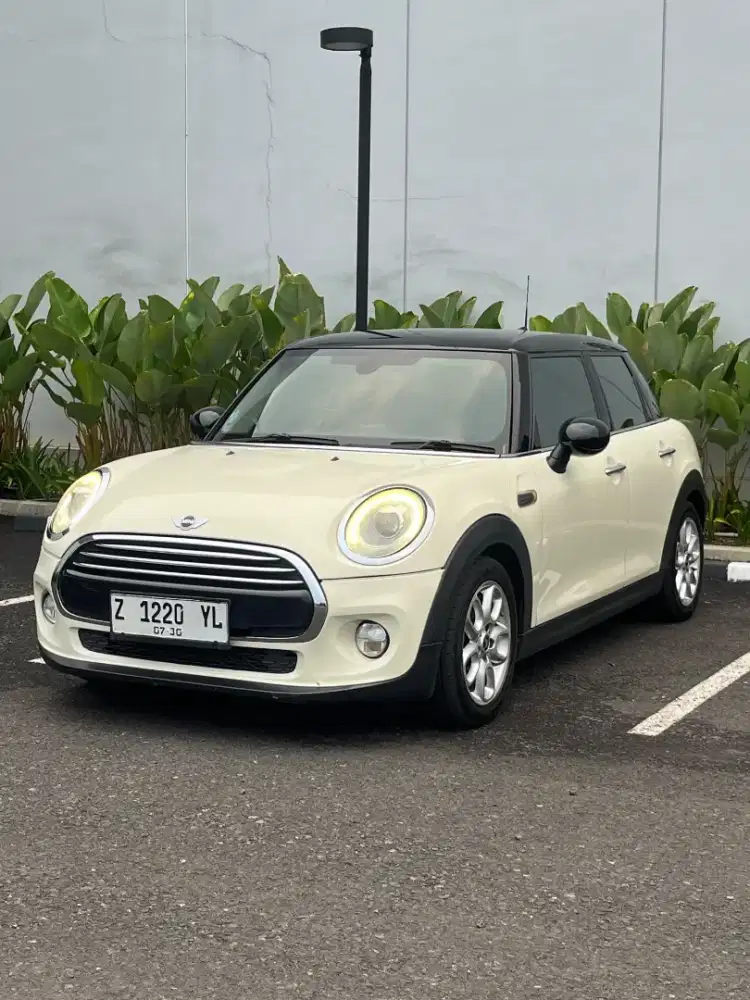 Mini Cooper 5 Door 2016