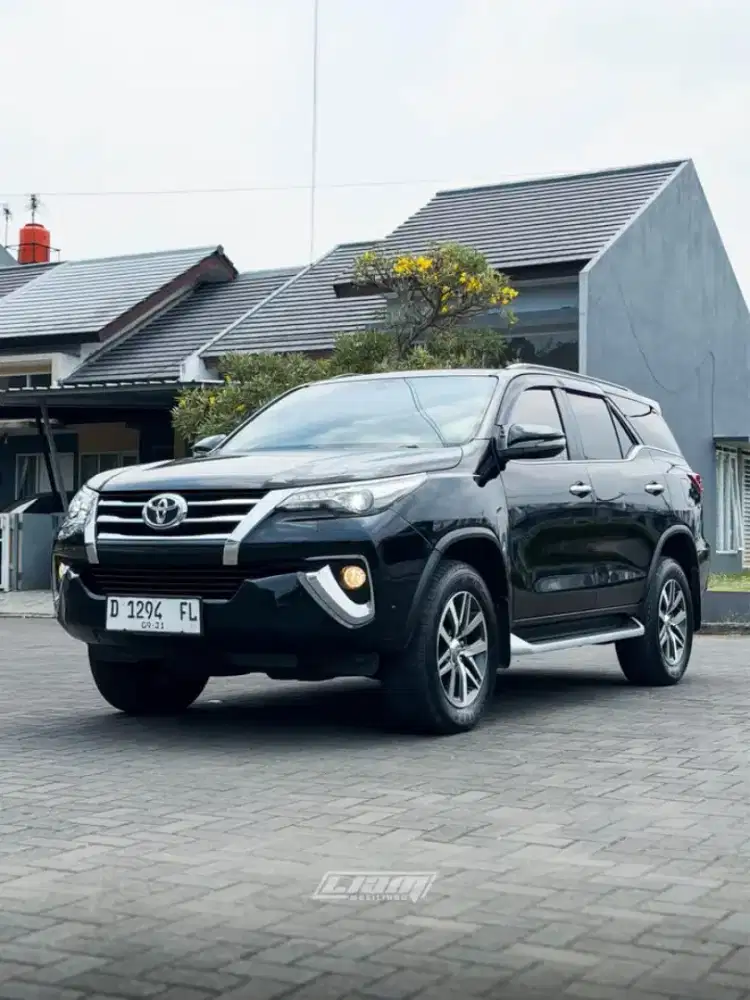 FORTUNER VRZ 2.4 AT 2016
km 180rb
