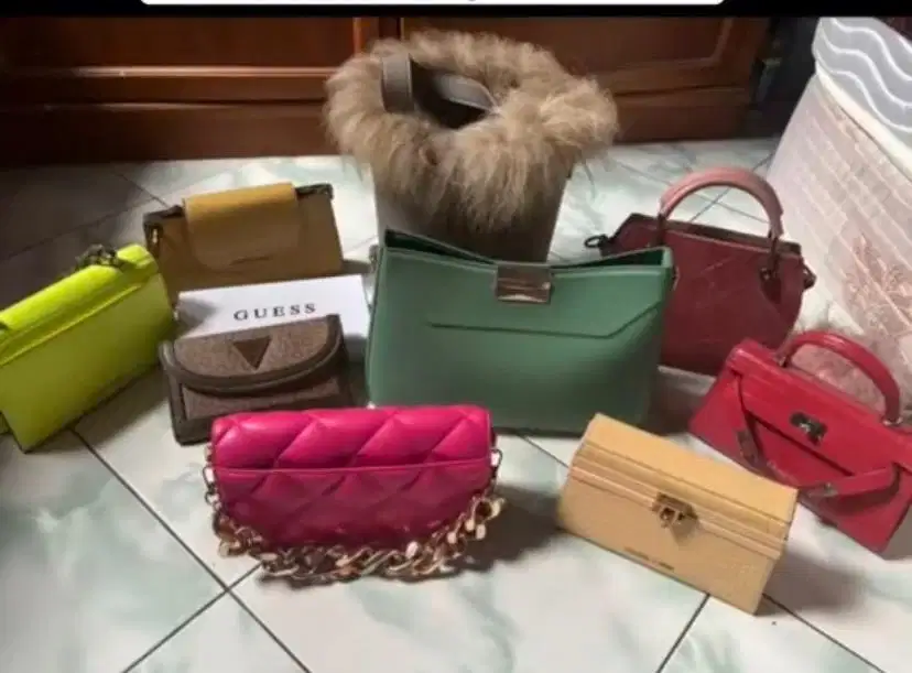 tas guess, rotelli, charles keith ori