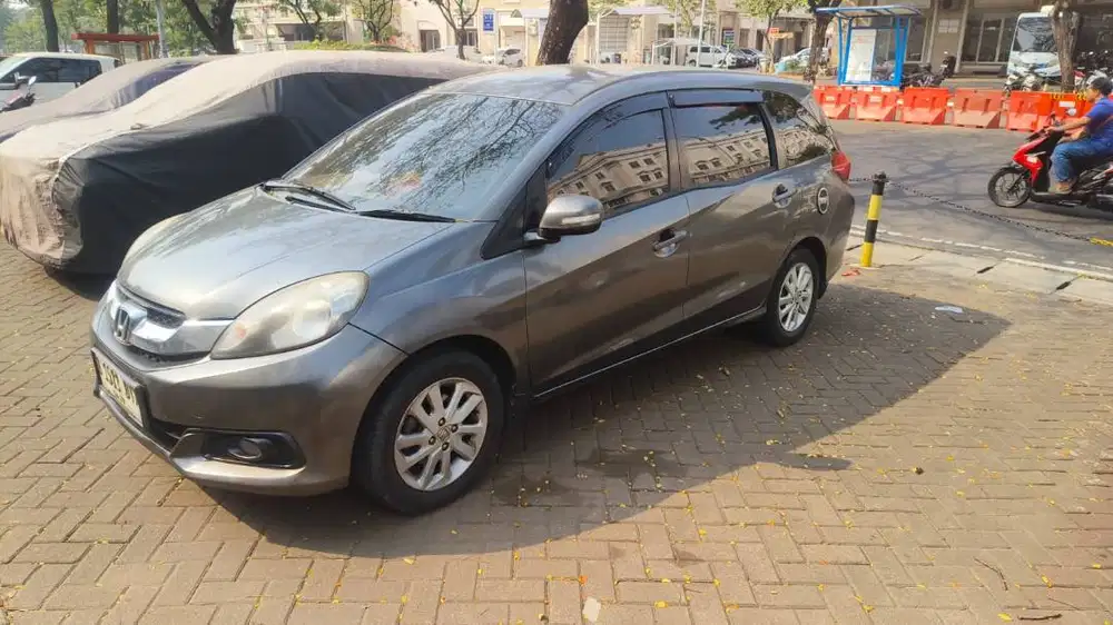 Di Jual Honda Mobilio Tahun 2014