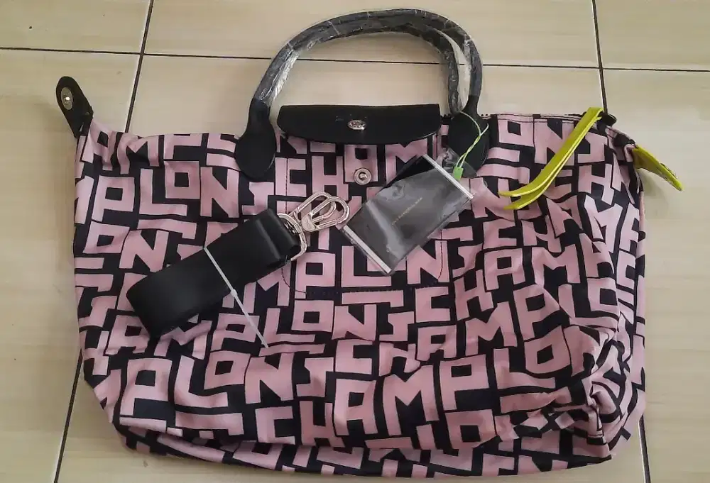 Longchamp Sling bag