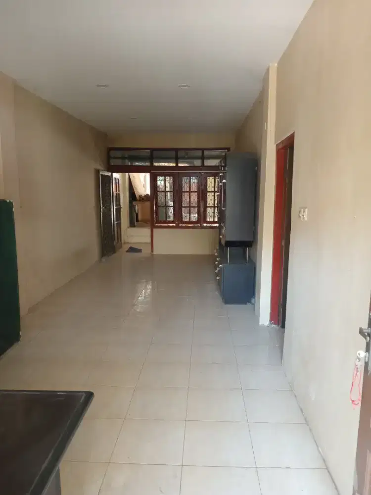 DI SEWAKAN RUMAH