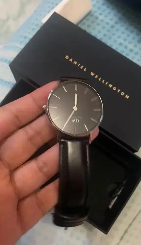 jam tangan Daniel Wellington