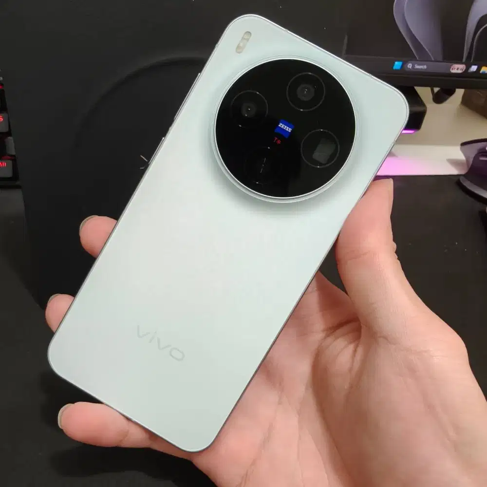 vivo X300 12/256  - x300 second fullset garansi resmi mulus NETT