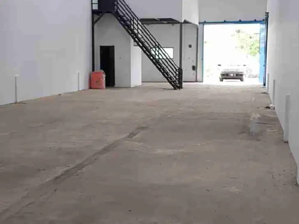 Dijual Gudang Siap Pakai Usaha atau Penyimpanan di Sayap TKI Taman Kopo Indah Bandung