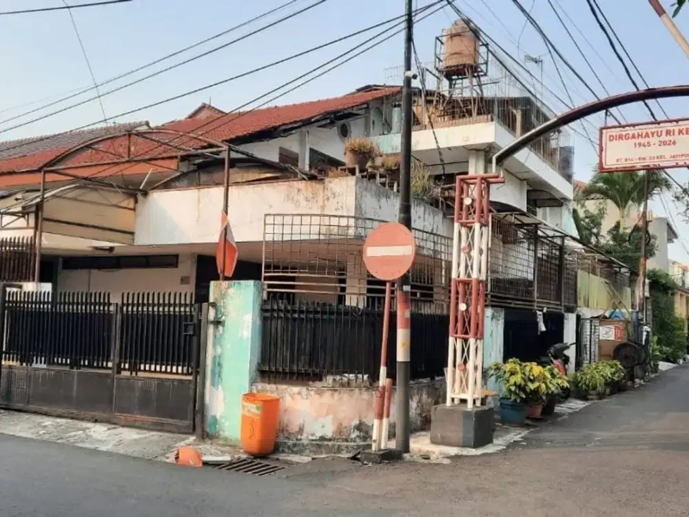 Dijual Rumah Huk di Tomang Jakbar