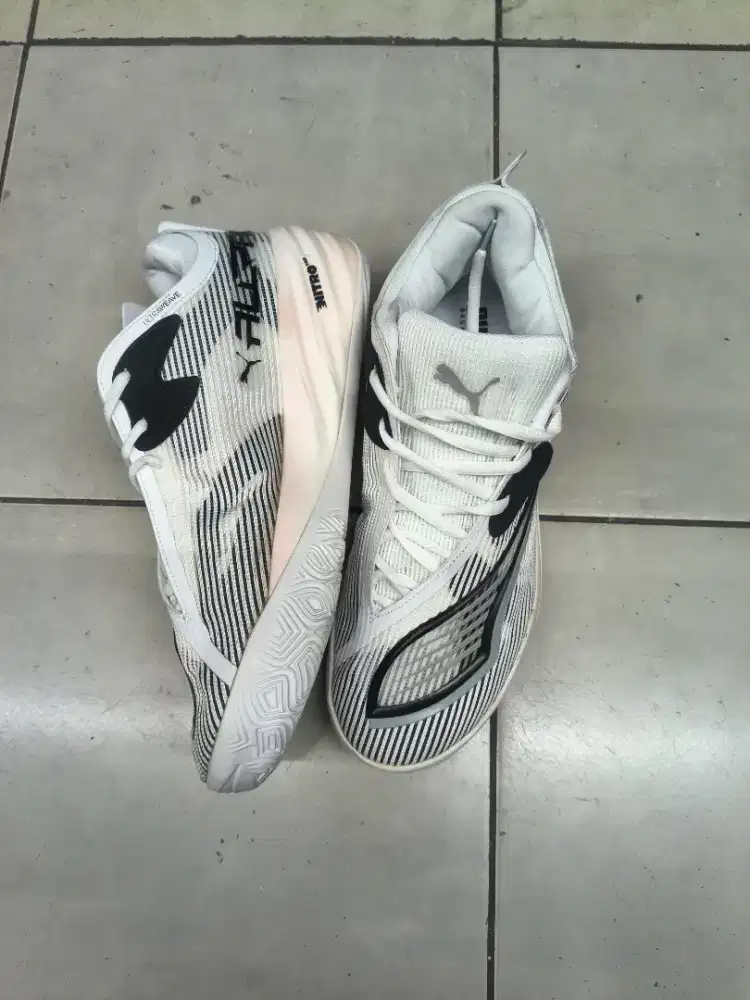 Sepatu puma size 44 basket padel tenis badminton voley ok olga decit