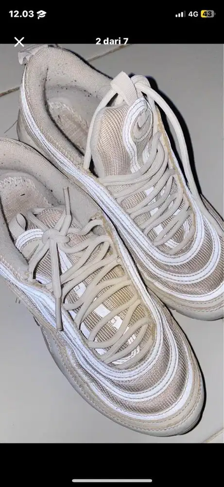 Sepatu bekas lama ga dipake