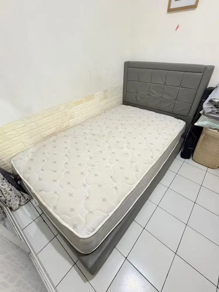 Dipan dan kasur