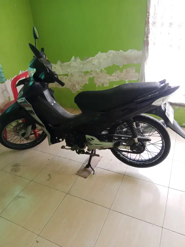 Motor Suzuki Titan