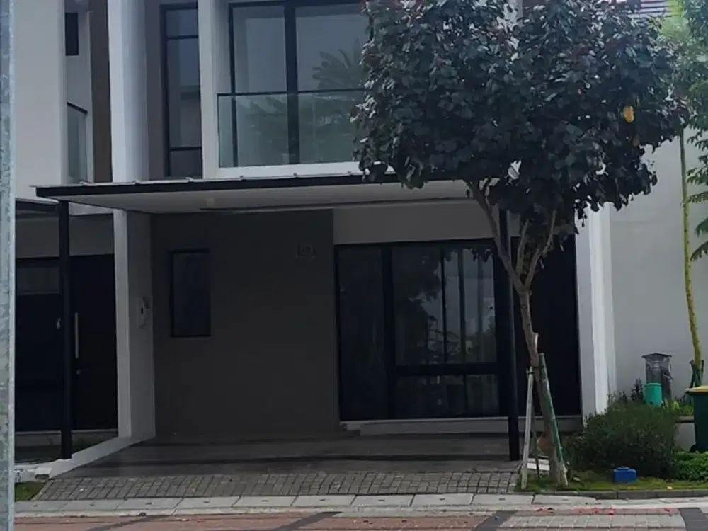 Rumah Hoek Siap Huni di Milenial Cluster California PIK 2, LT 90 m², 3+1 KT, 4.400W, SHM, 2,375 M Nego
