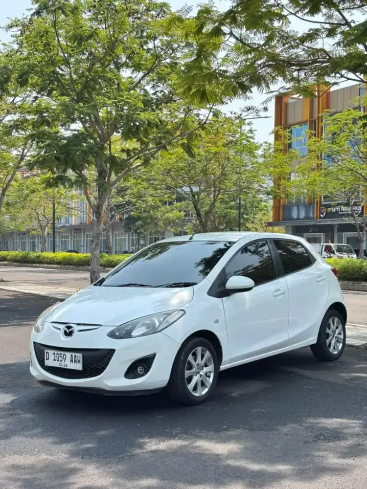 KM 72 RIBU!! MAZDA 2 V MATIC 2013