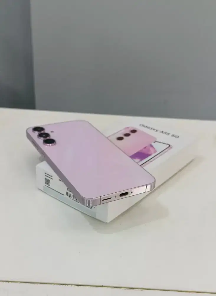 Samsung A55 5 G 8/256,layar amoled,no minus,belum bongkar,fulset