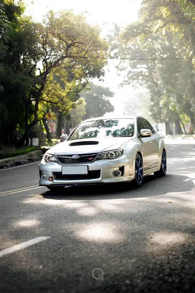 Subaru WRX STi 2.5 UK MT 2013