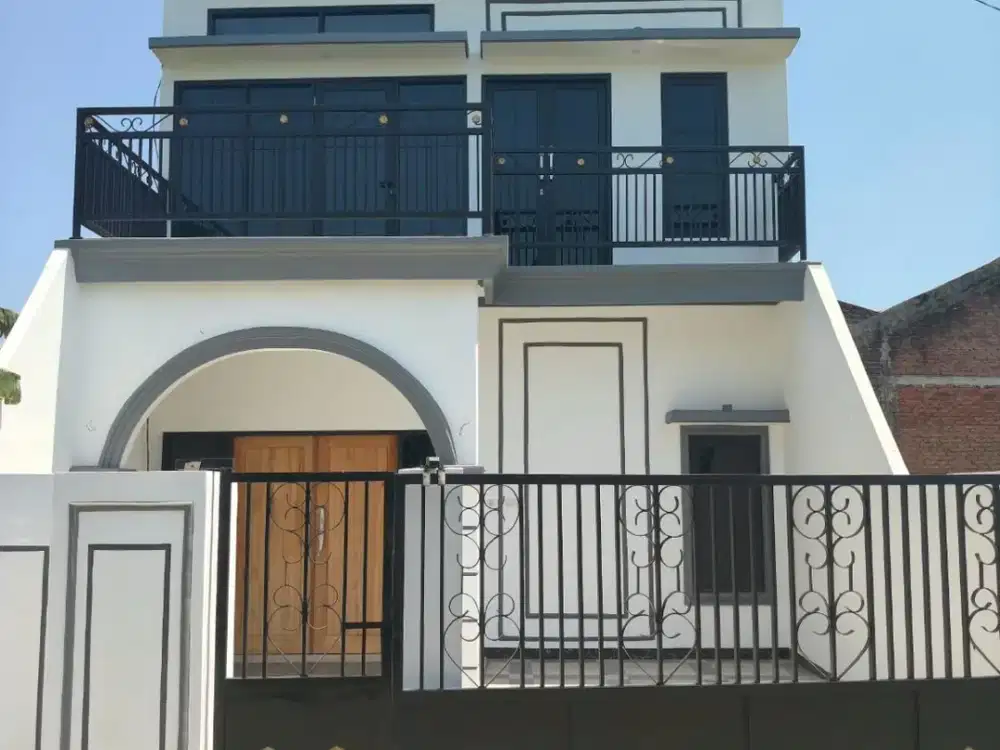 Jual Rumah 2 Lantai Lokasi Pagerwojo Buduran  Sidoarjo