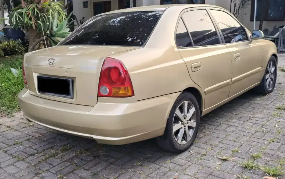 Hyundai New Accent G AT Matic Injeksi pertalit Plat B Mobil di bandung