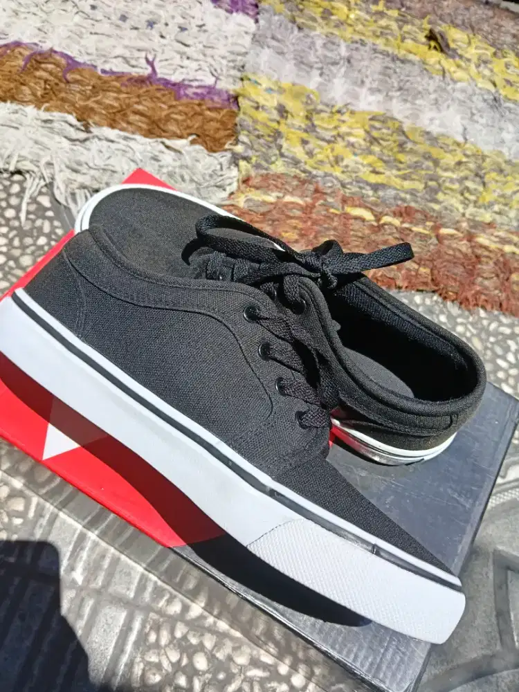original sport station airwalk rieder pro size 37