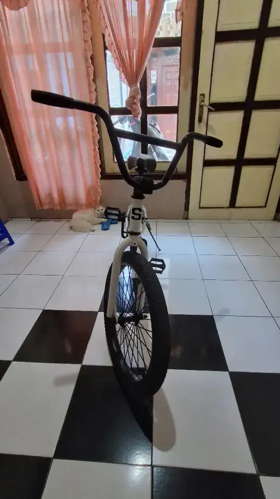 Sepeda BMX MERK SENATOR ukuran 20