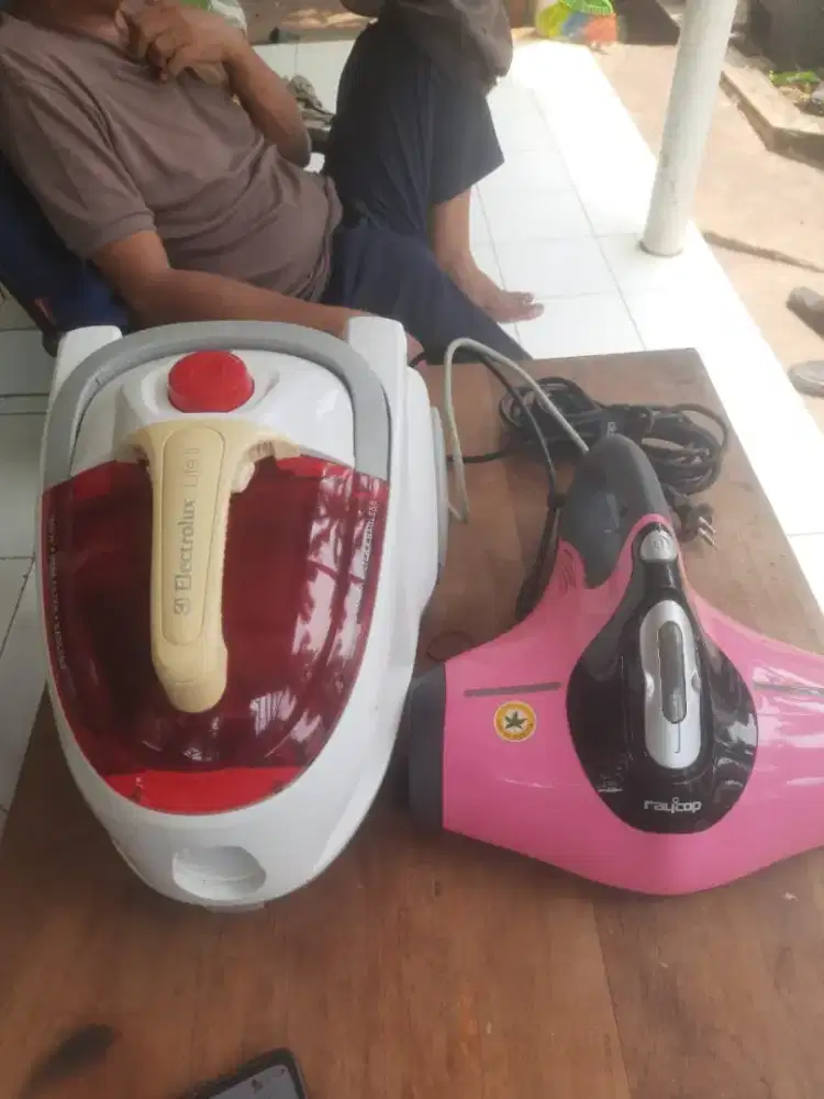 2 vacum cleener