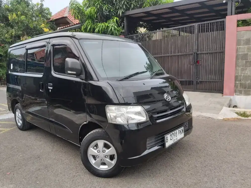 Dp 15 juta. Grandmax Minibus 1.3 AC