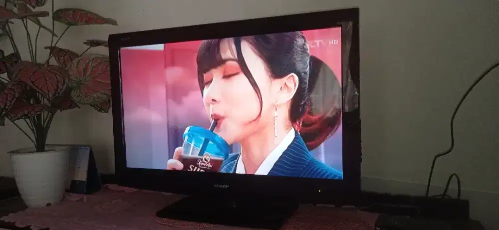 Tv Lcd 32 inch sharp