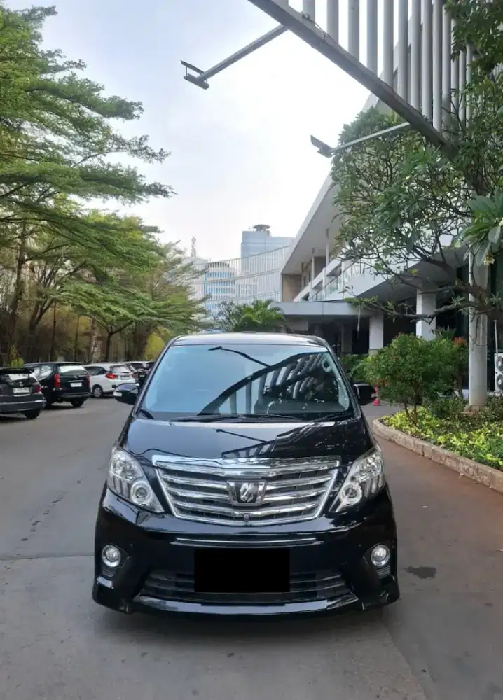 Toyota Alphard SC Premium Sound Nik 2013