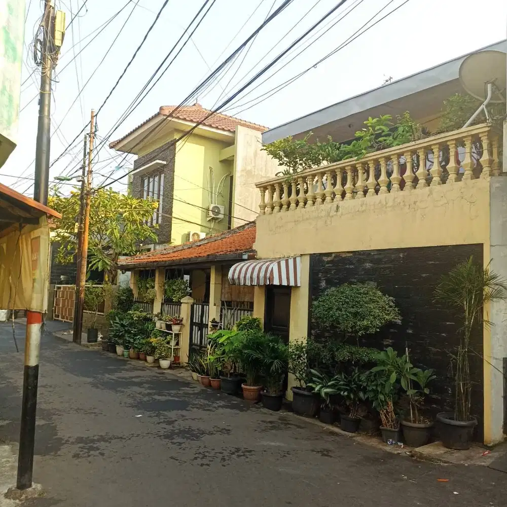 DIJUAL RUMAH 2 LANTAI DI CIPINANG