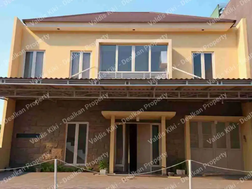 RUMAH MINIMALIS STRATEGIS DI WATERFRONT CITRALAND SURABAYA BARAT