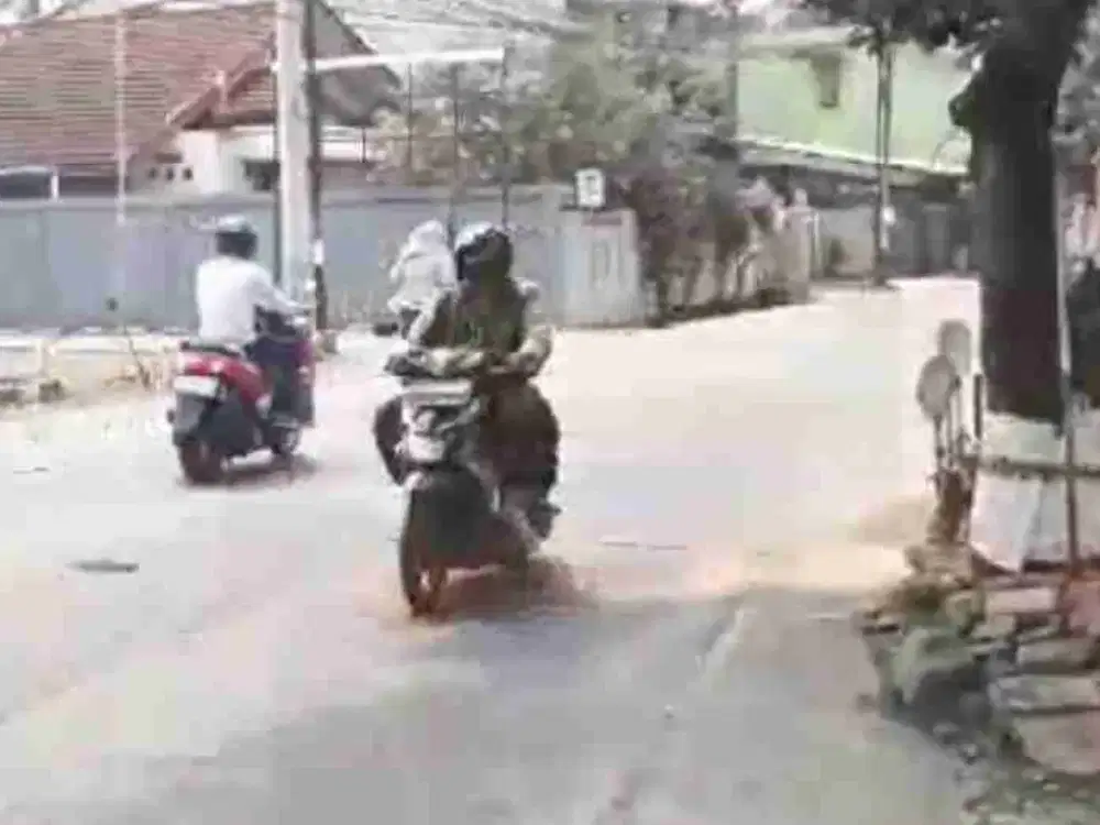 Dijual tanah 943 meter harga permeter 3,5 juta nego di jalan utama/angkot Cilodong Depok