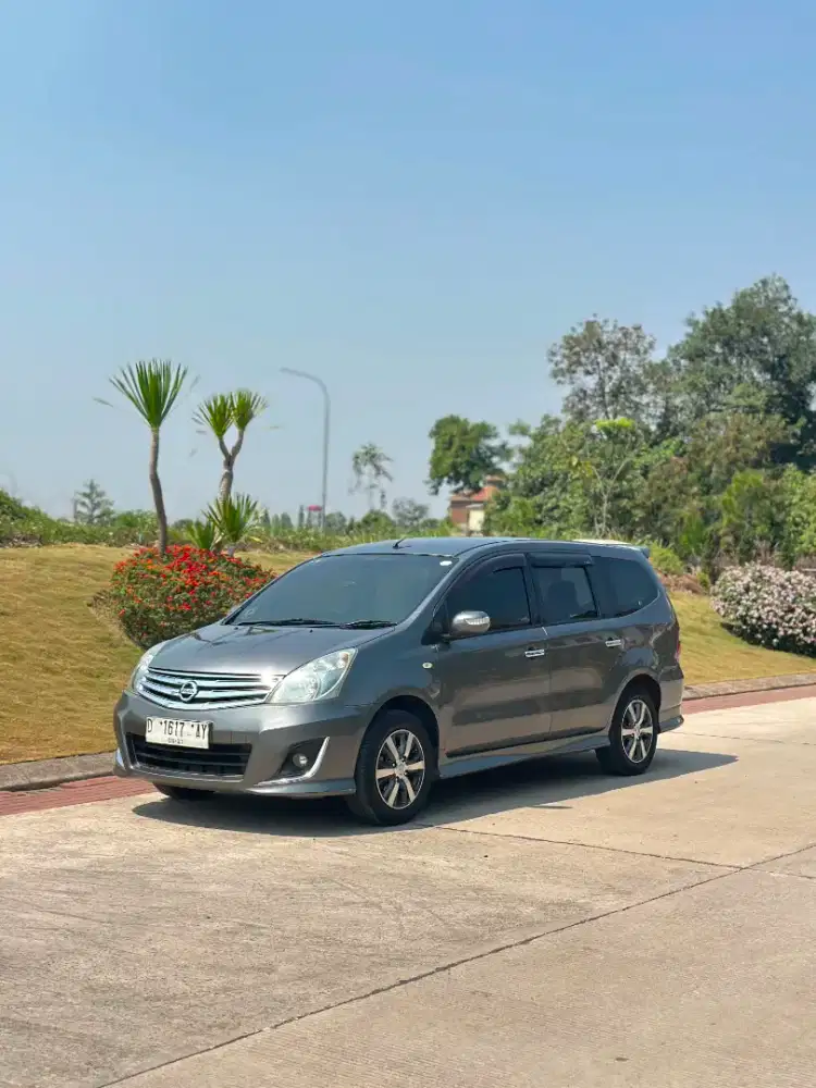 Nissan livina hws 2012 matic