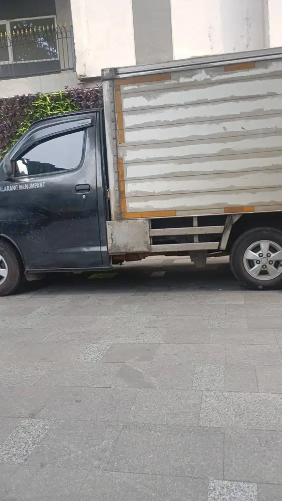 Sewa mobil box Jakarta