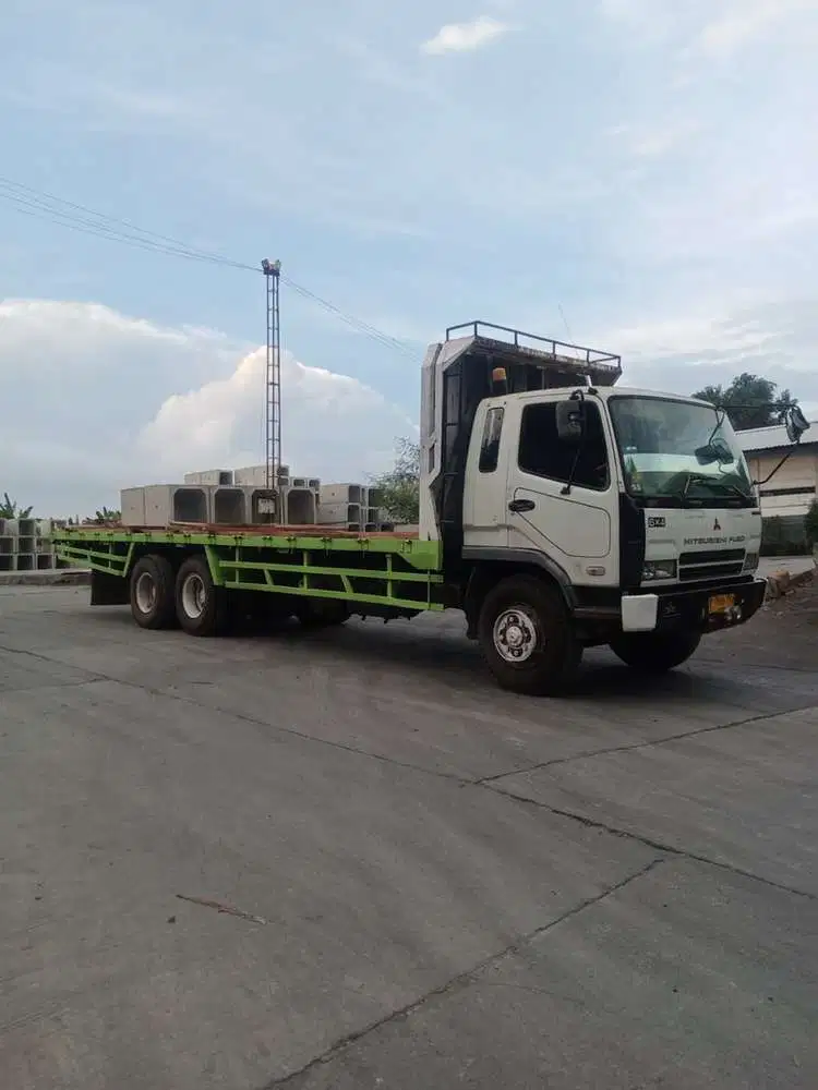 Mitsubishi Fuso 2012 Bensin