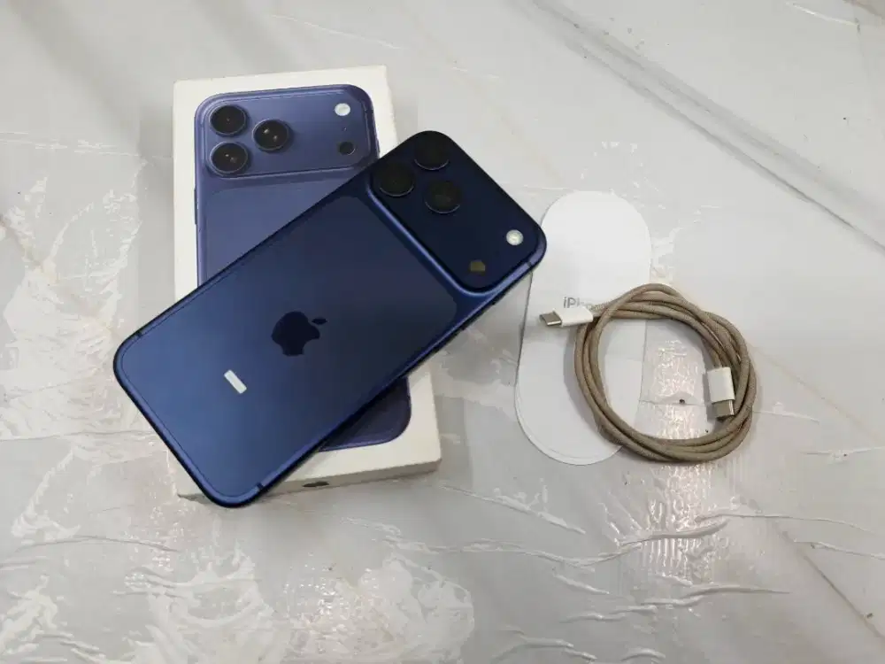 iPhone 17 Pro Max Blue 256GB iBox On garansi