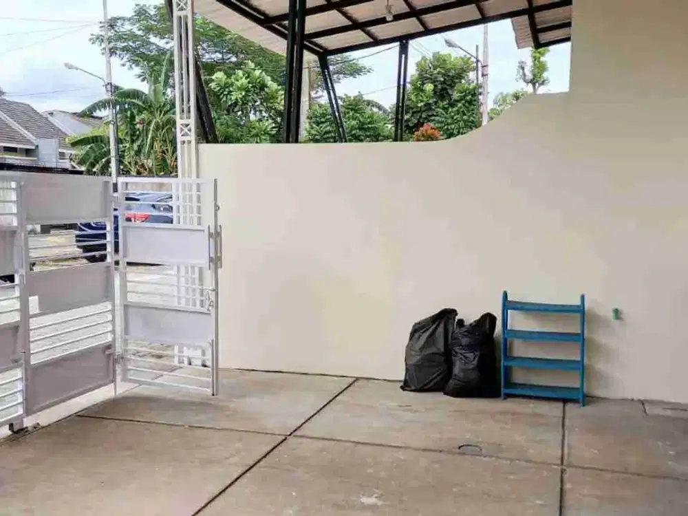 Rumah cantik dalam komplek nyaman di parung serab Ciledug bintaro