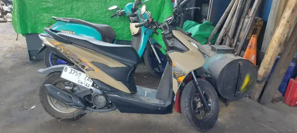 motor honda beat coklat brown