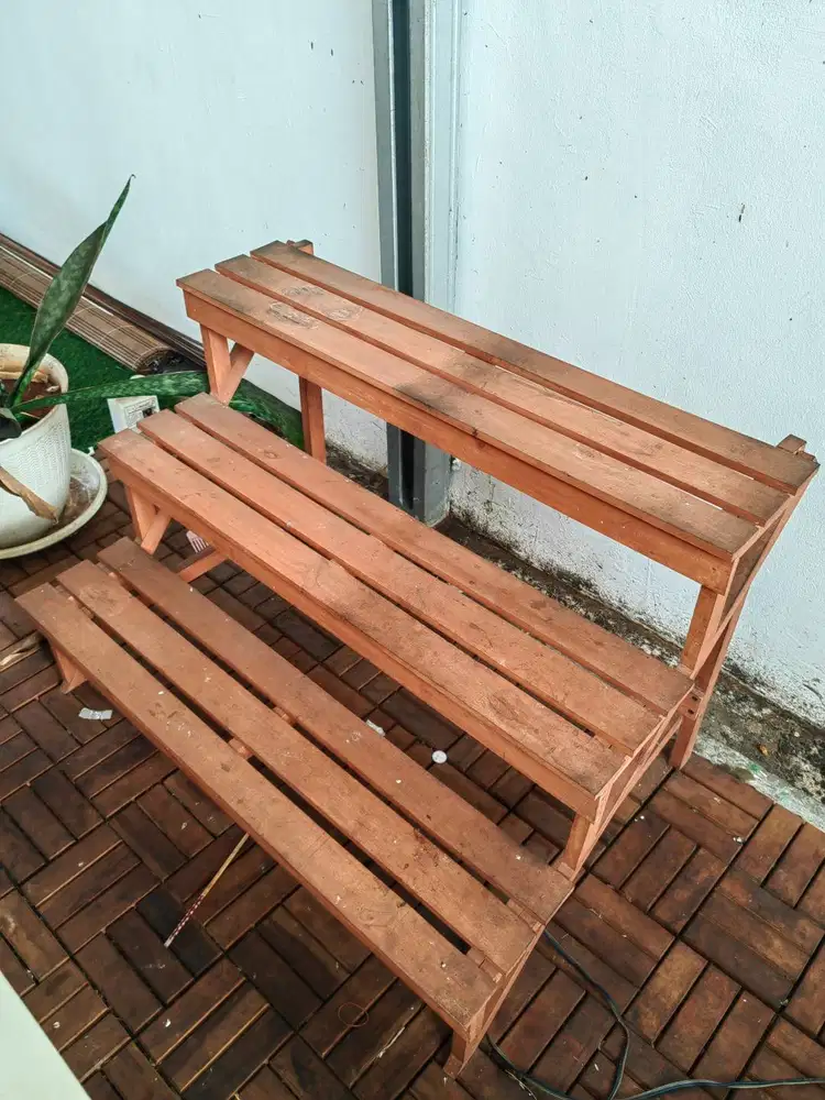 Rak Pot Bunga Rak Kayu 3 Tingkat Model Tangga Rak Tanaman Hias Bunga