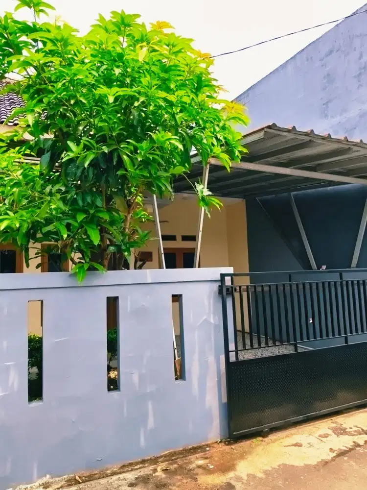 Disewakan /dikontrakkan Rumah strategis Depok dekat dengan jalan utama