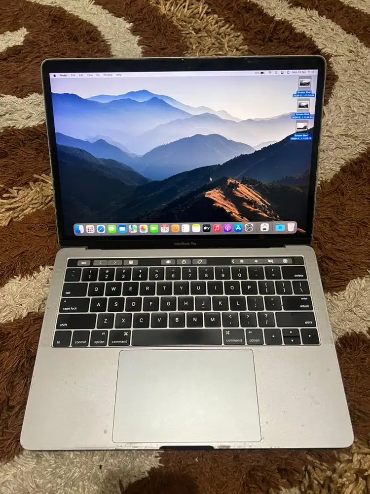 Macbook pro 13 inch 2016 touchbar 8/256