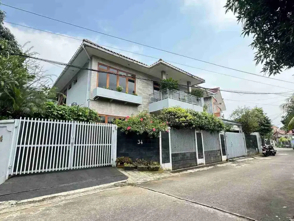 JUAL RUMAH RAPIH SIAP HUNI 2 LANTAI DI LOKA INDAH KALIBATA JAKSEL
