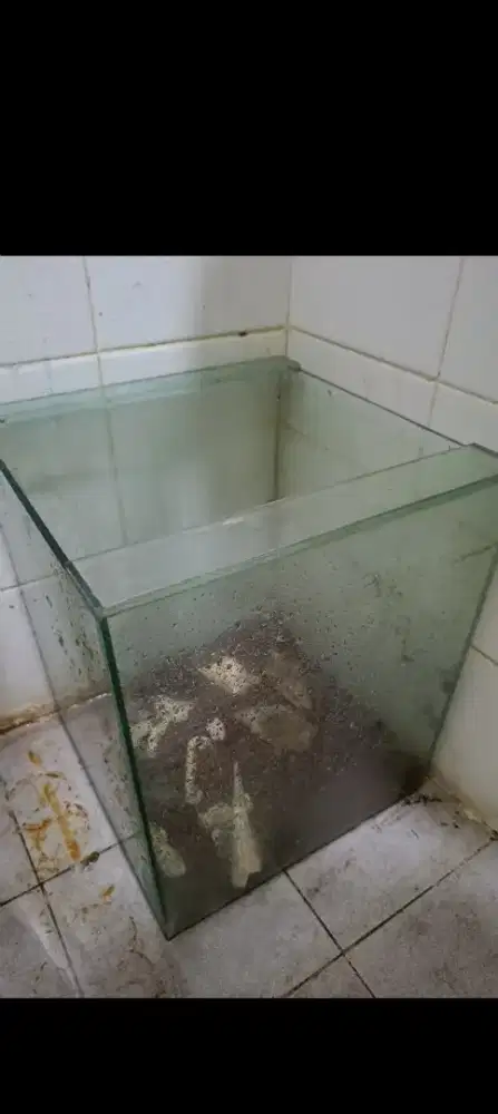 Dijual Aquarium ukuran 30*30*35 cm