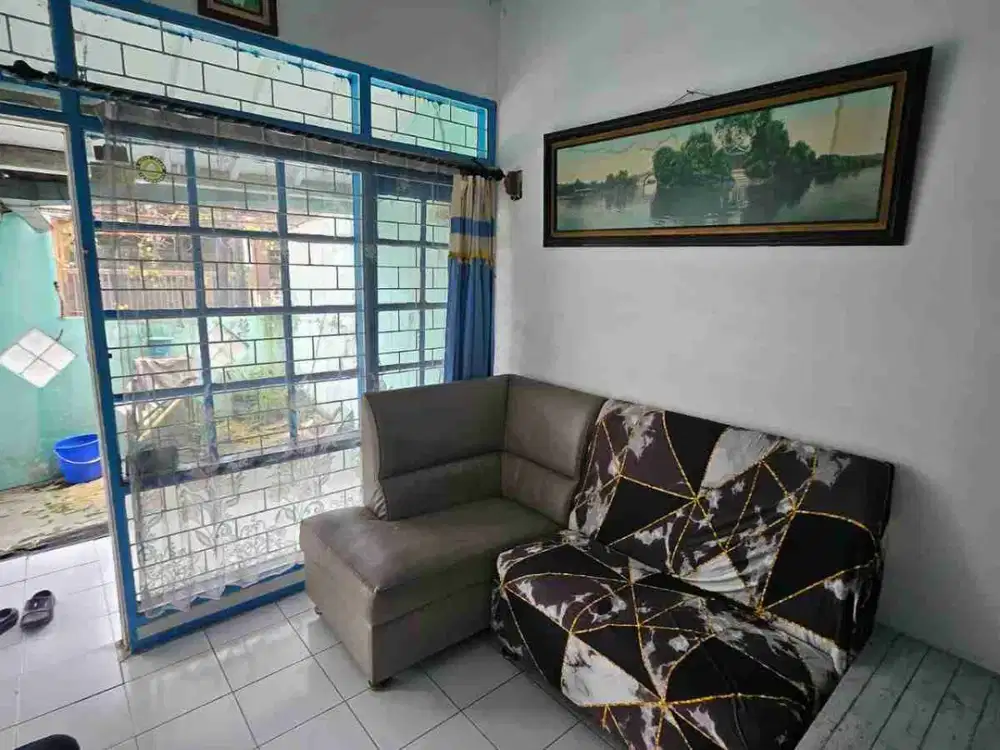 dijual rumah strategis di taman Kopo indah 2