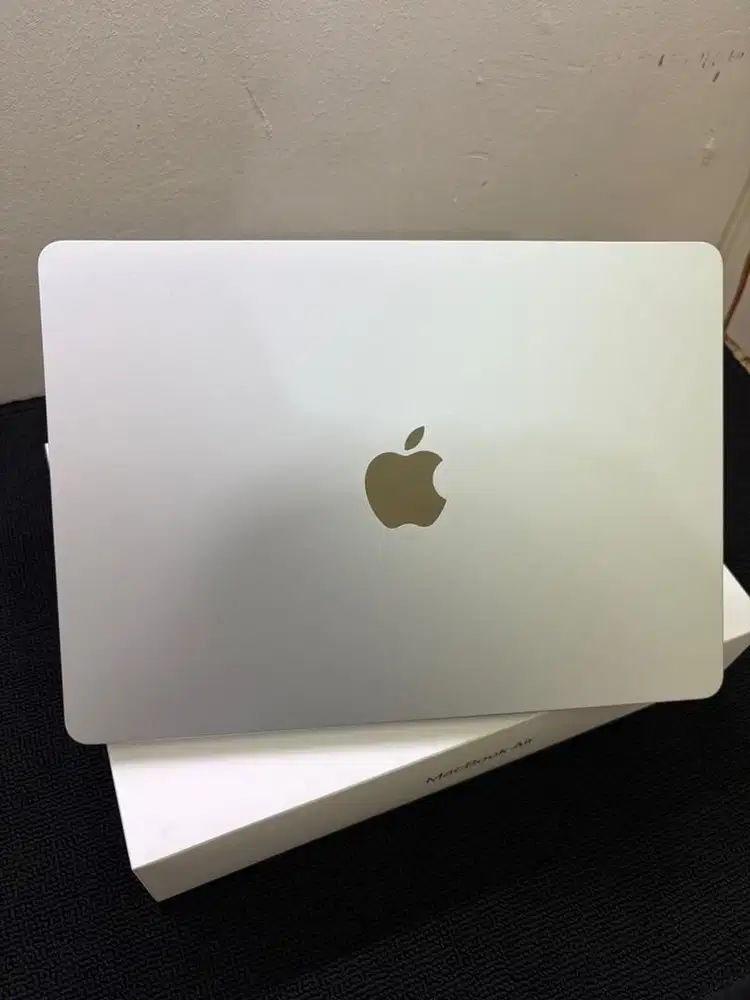 Macbook Air M5 16/512GB ibox seminggu pakai