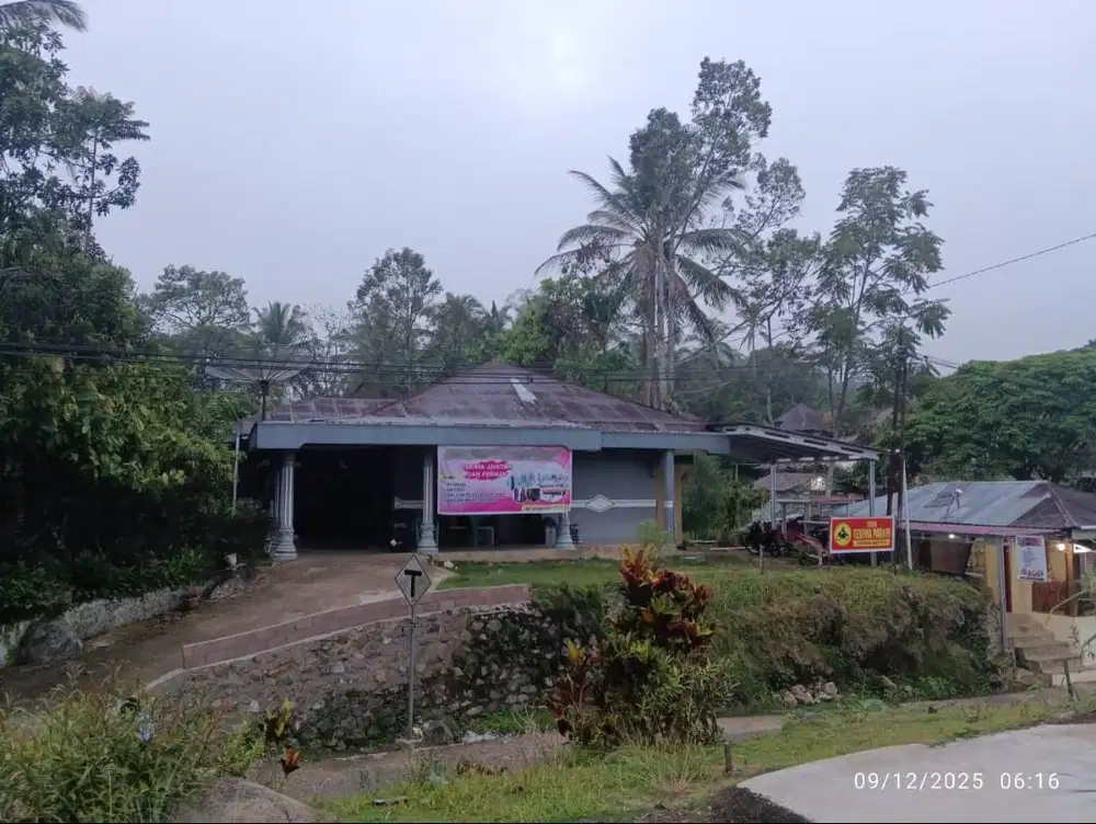 Rumah 3KT/3KM + Warung Usaha Siap Pakai di Payakumbuh - SHM (Nego)