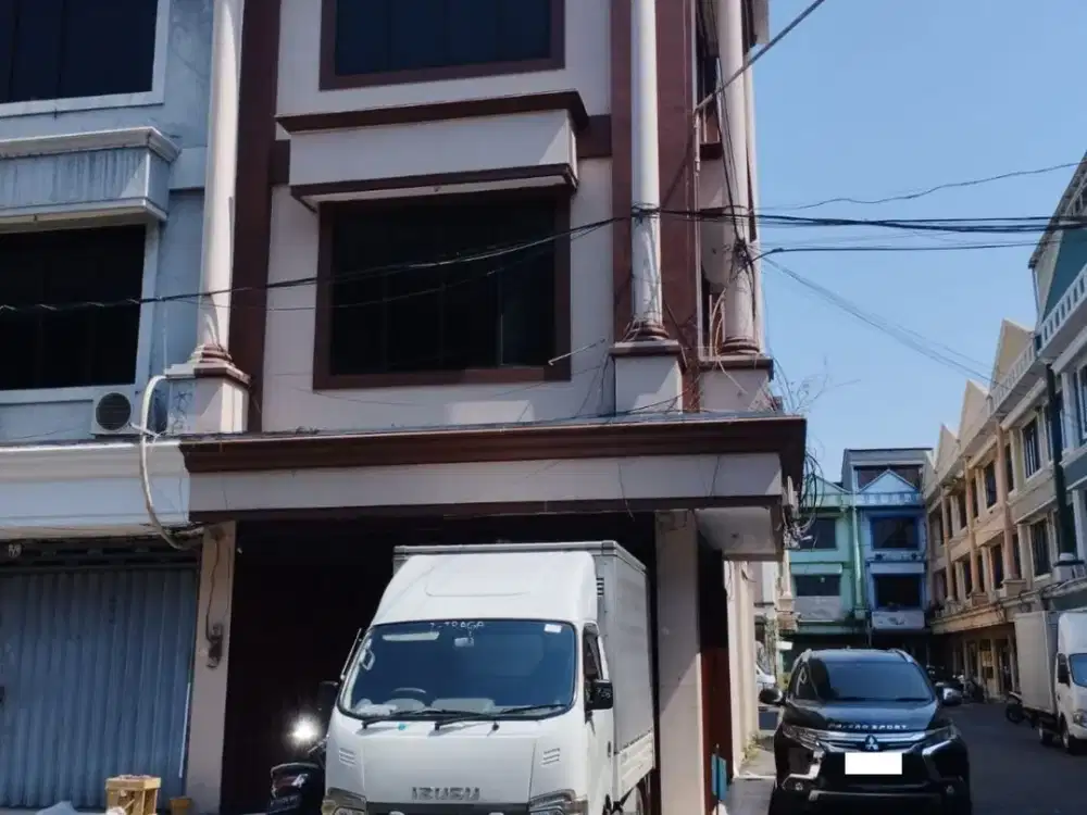 Dijual Ruko Hook Gate Way Waru 3,5 Lantai Siap Pakai REV.A1185