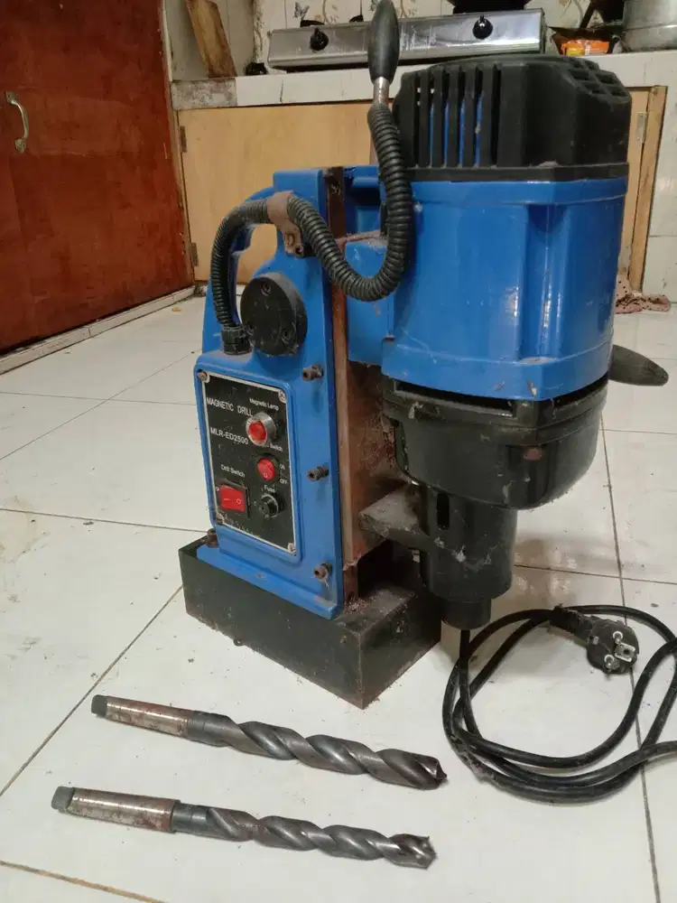 Mesin bor magnet mollar