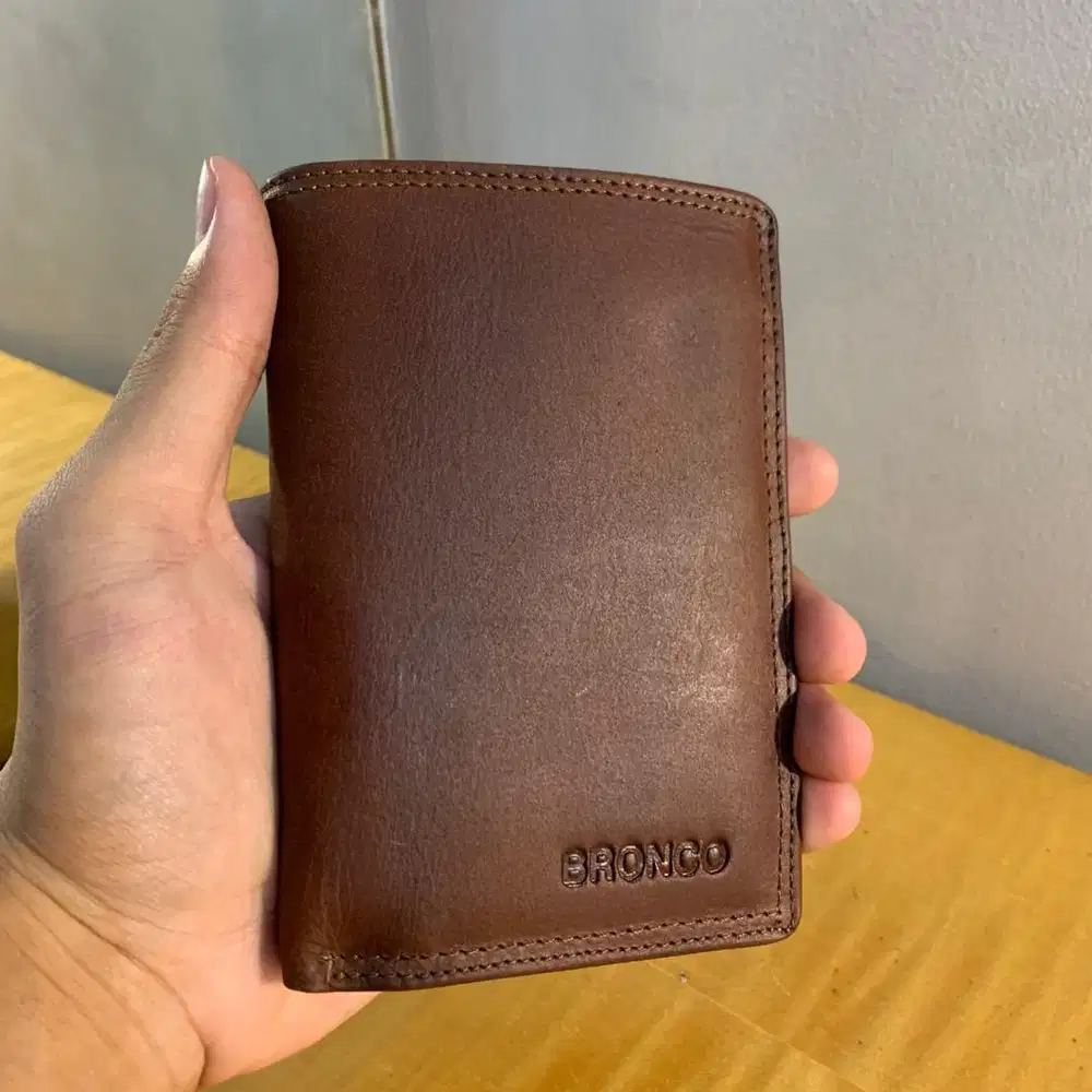 Dompet Pria Kulit Asli [Bronco]